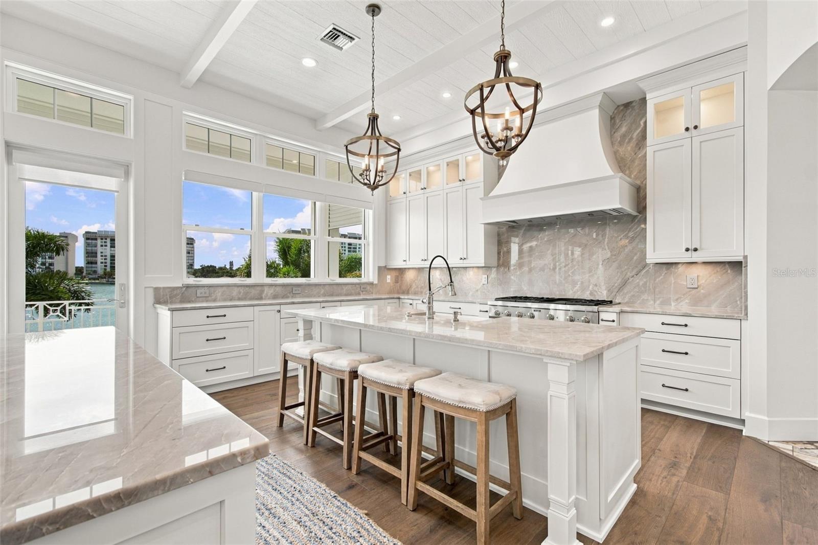 14 MARINA TERRACE, Treasure Island, FL 33706