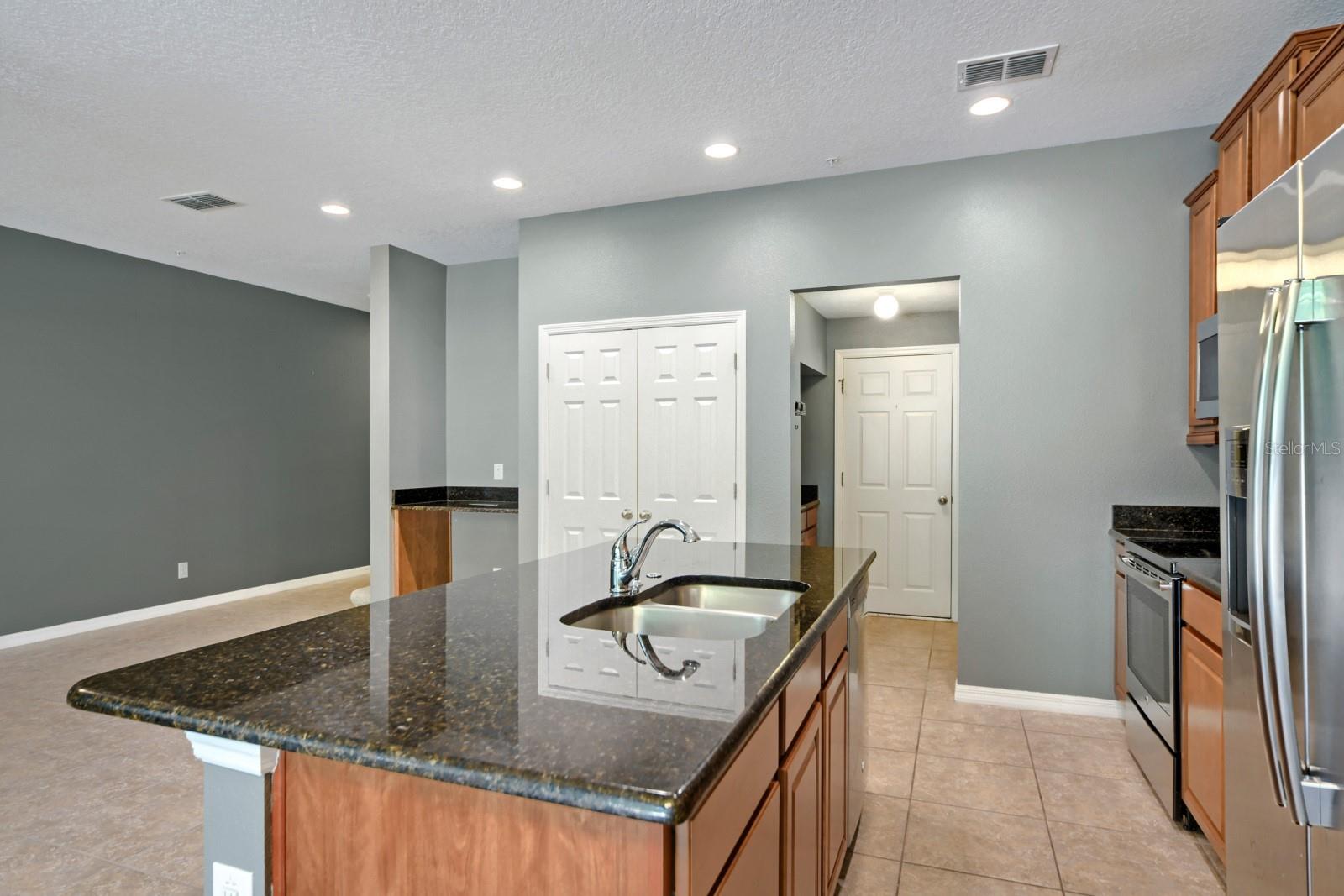 900 WALKERS GROVE LANE, Winter Garden, FL 34787