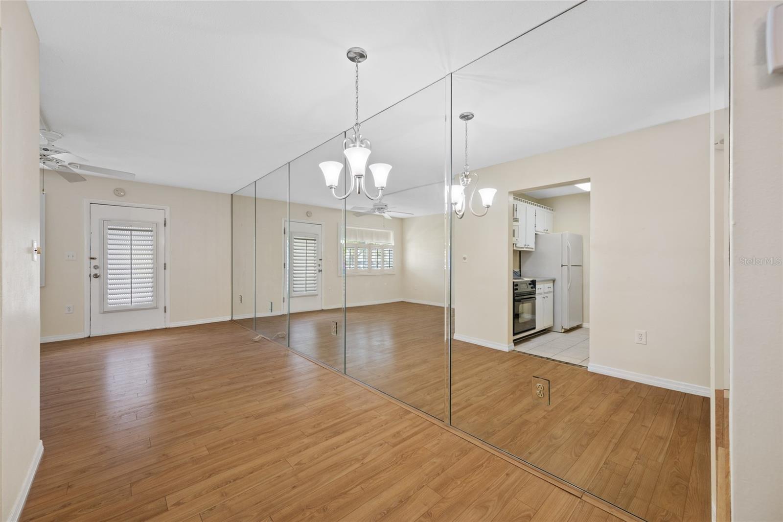 8075 112 STREET, #104, Seminole, FL 33772