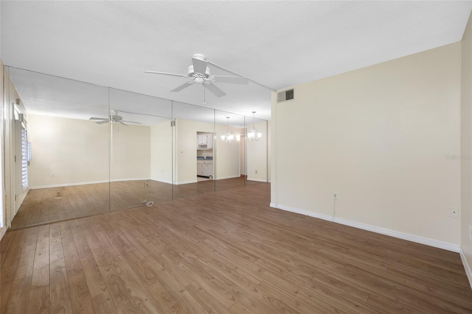 8075 112 STREET, #104, Seminole, FL 33772