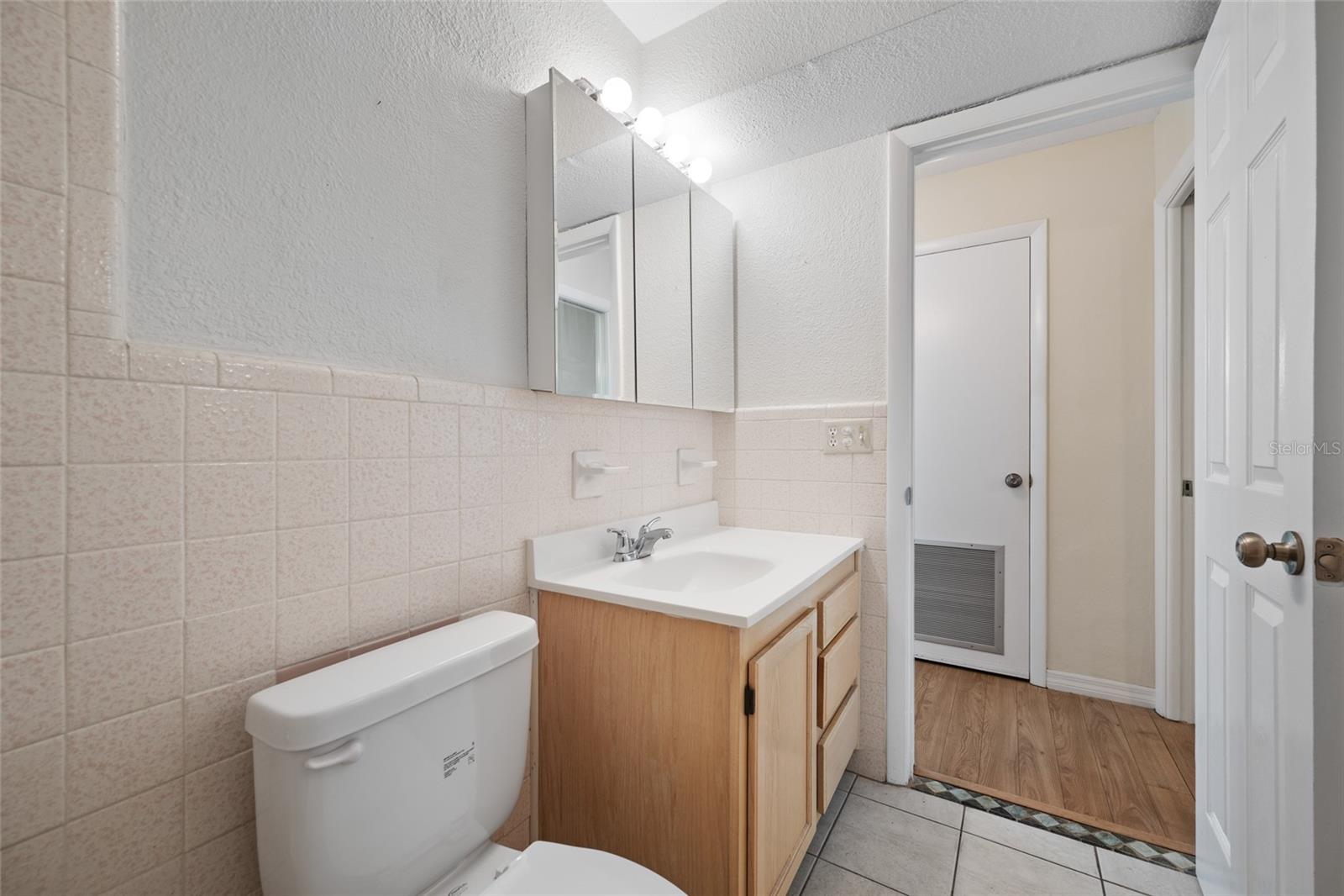 8075 112 STREET, #104, Seminole, FL 33772