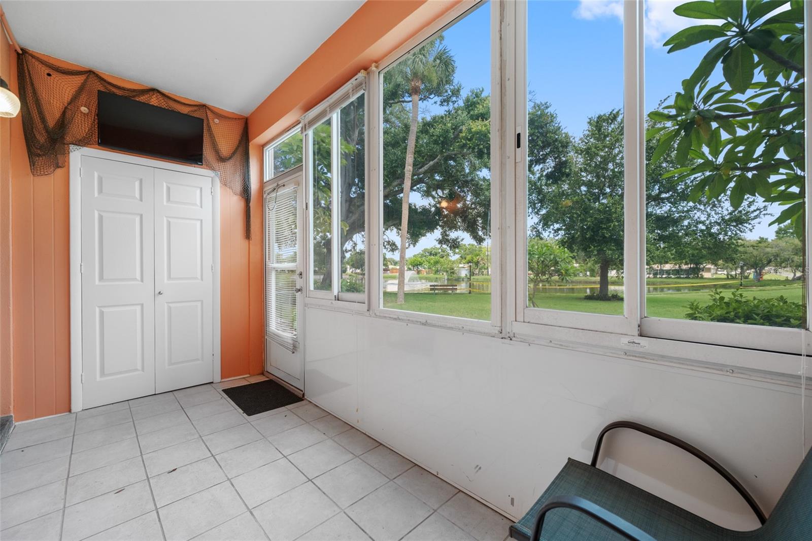 8075 112 STREET, #104, Seminole, FL 33772