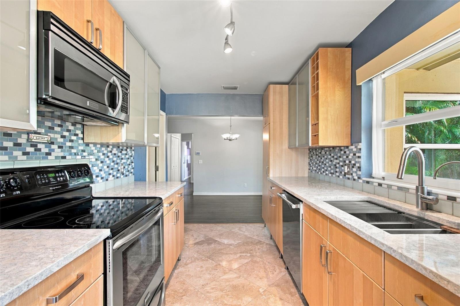 1612 SAN CHARLES DRIVE, Dunedin, FL 34698