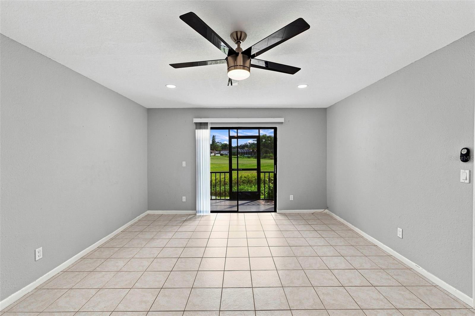 1000 TARPON WOODS BOULEVARD, #302, Palm Harbor, FL 34685