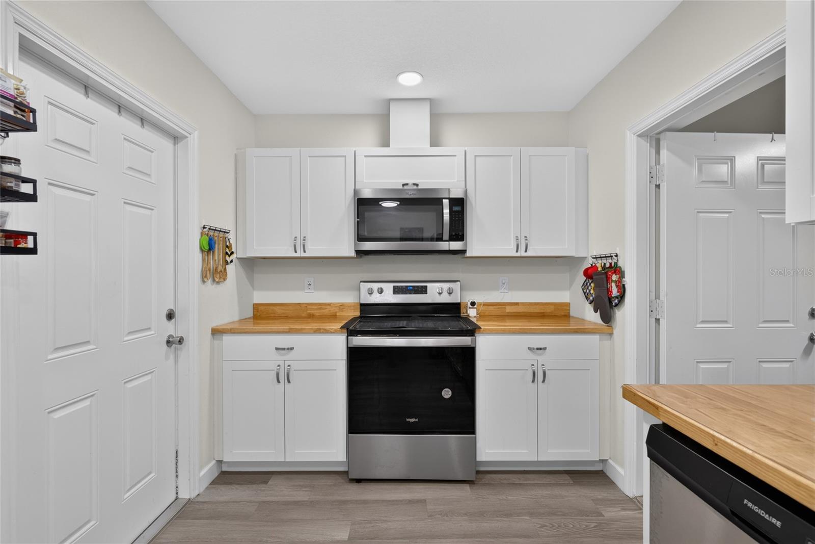 21397 CANAL DRIVE, Brooksville, FL 34601 21397 CANAL DRIVE, Brooksville, FL 34601