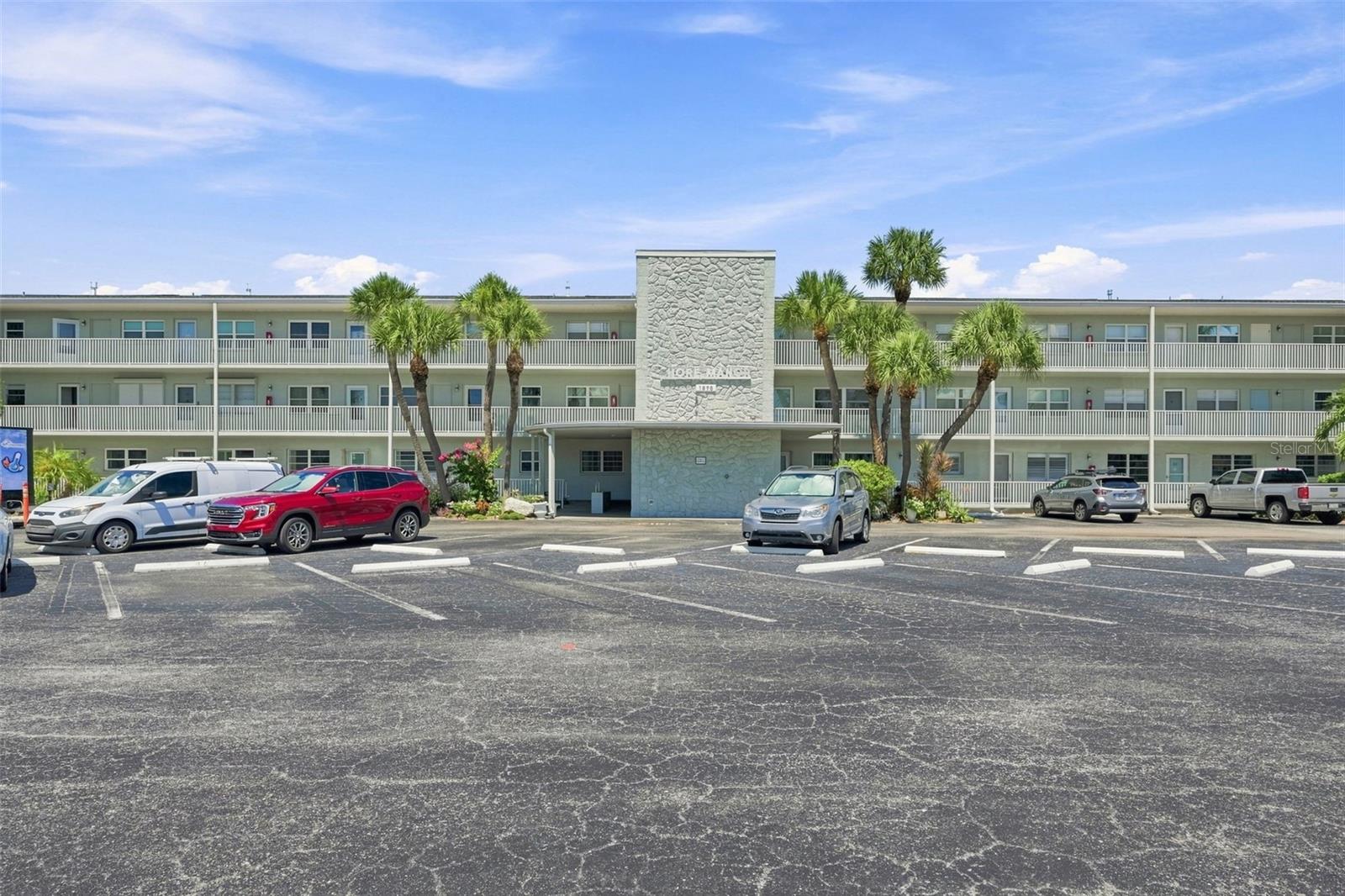1898 SHORE DRIVE S, #208, South Pasadena, FL 33707