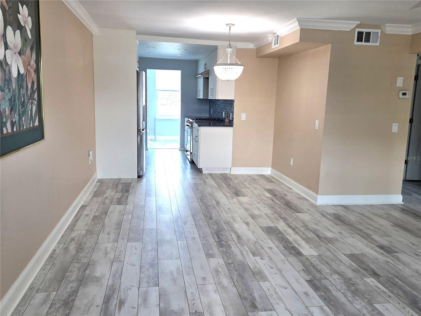 1898 SHORE DRIVE S, #208, South Pasadena, FL 33707