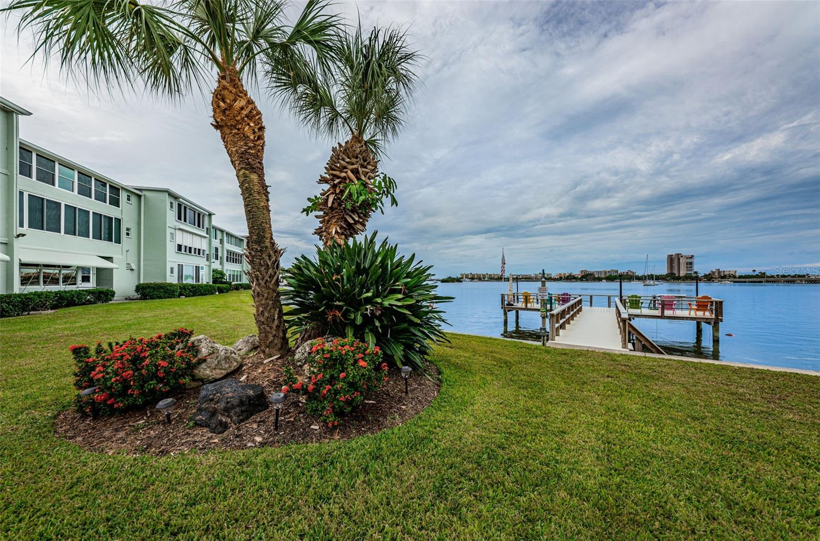 1898 SHORE DRIVE S, #208, South Pasadena, FL 33707