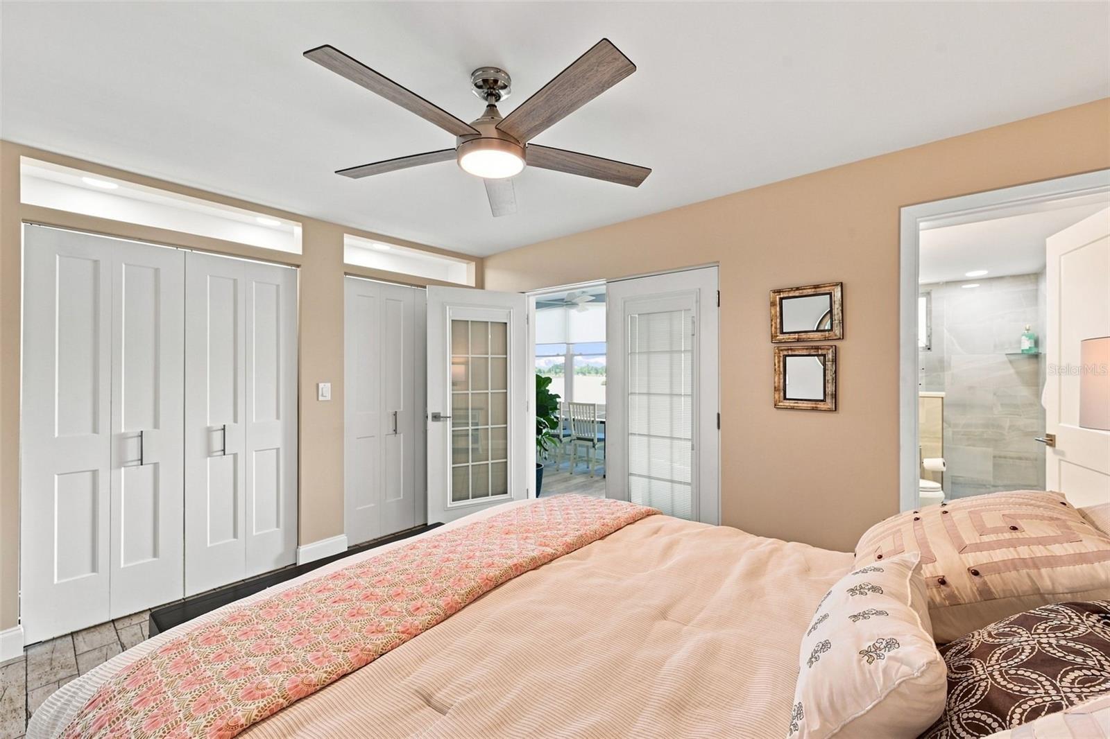 1898 SHORE DRIVE S, #208, South Pasadena, FL 33707