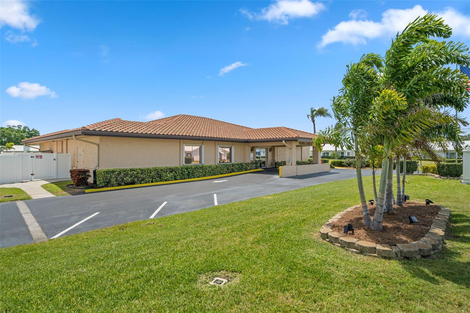 3459 MAINLANDS BOULEVARD S, Pinellas Park, FL 33782