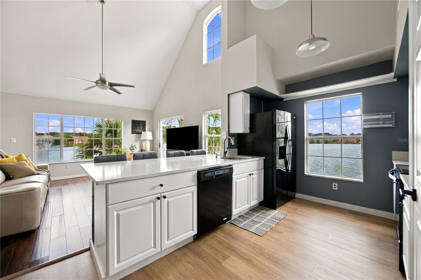 9570 LAKE CHASE ISLAND WAY, #9570, Tampa, FL 33626