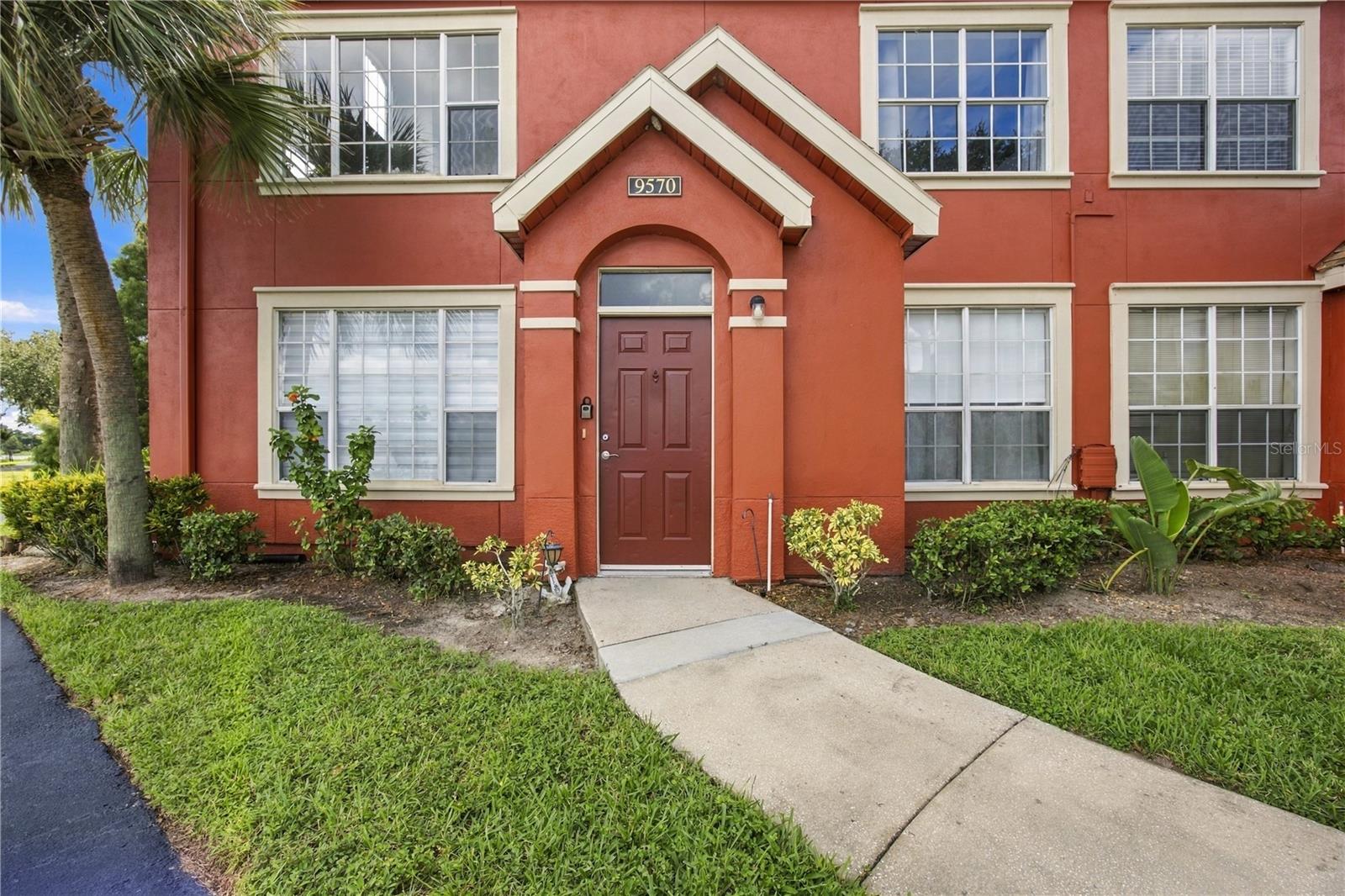 9570 LAKE CHASE ISLAND WAY, #9570, Tampa, FL 33626
