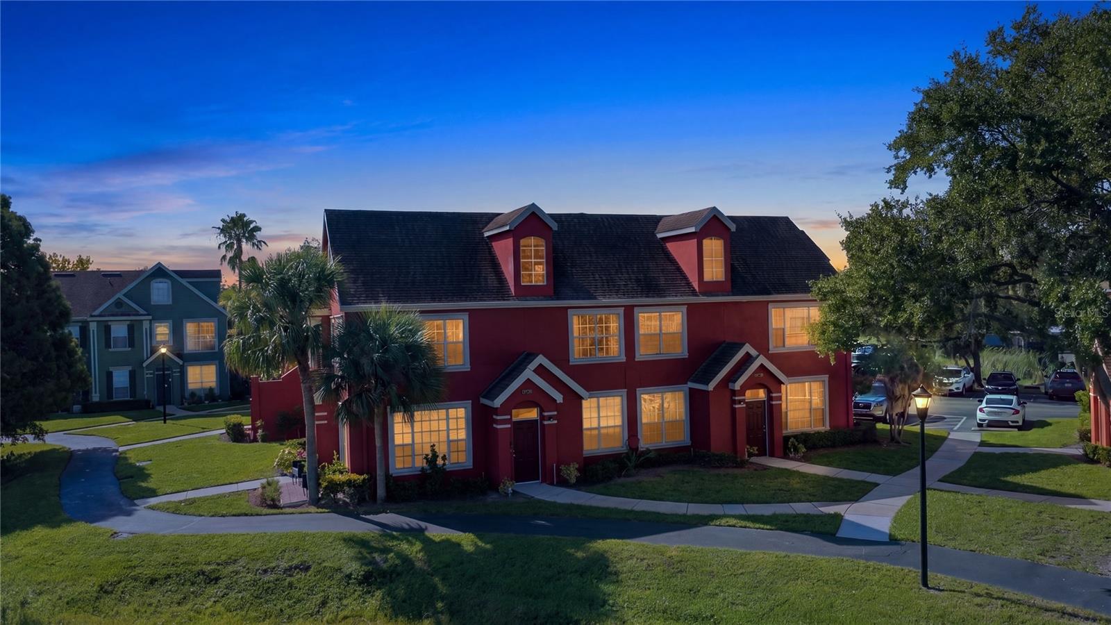 9570 LAKE CHASE ISLAND WAY, #9570, Tampa, FL 33626