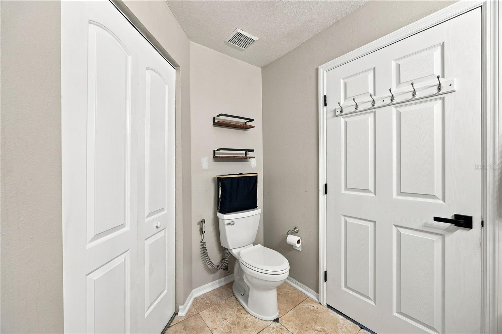 9570 LAKE CHASE ISLAND WAY, #9570, Tampa, FL 33626