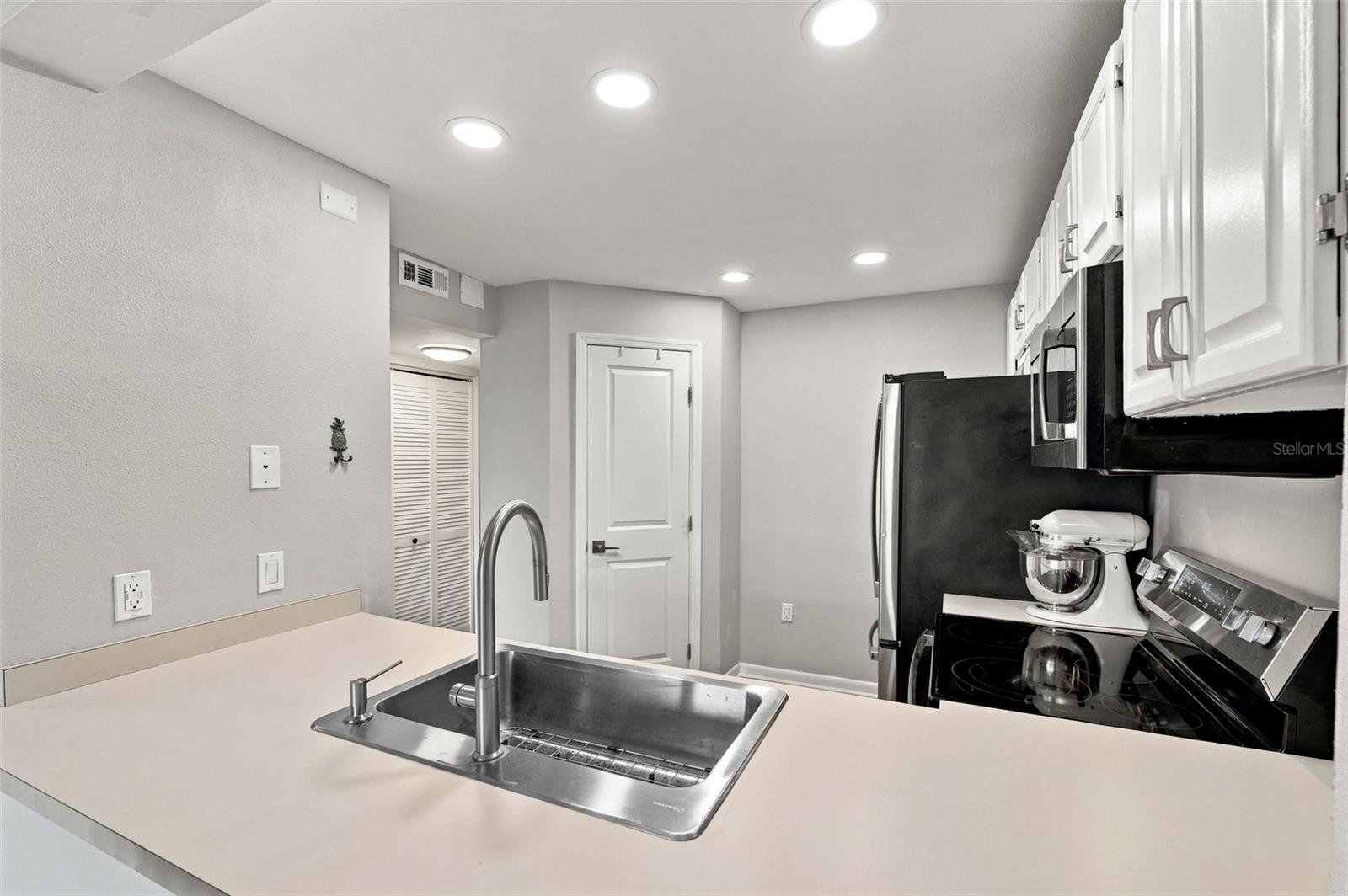 106 1ST STREET E, #113, Tierra Verde, FL 33715