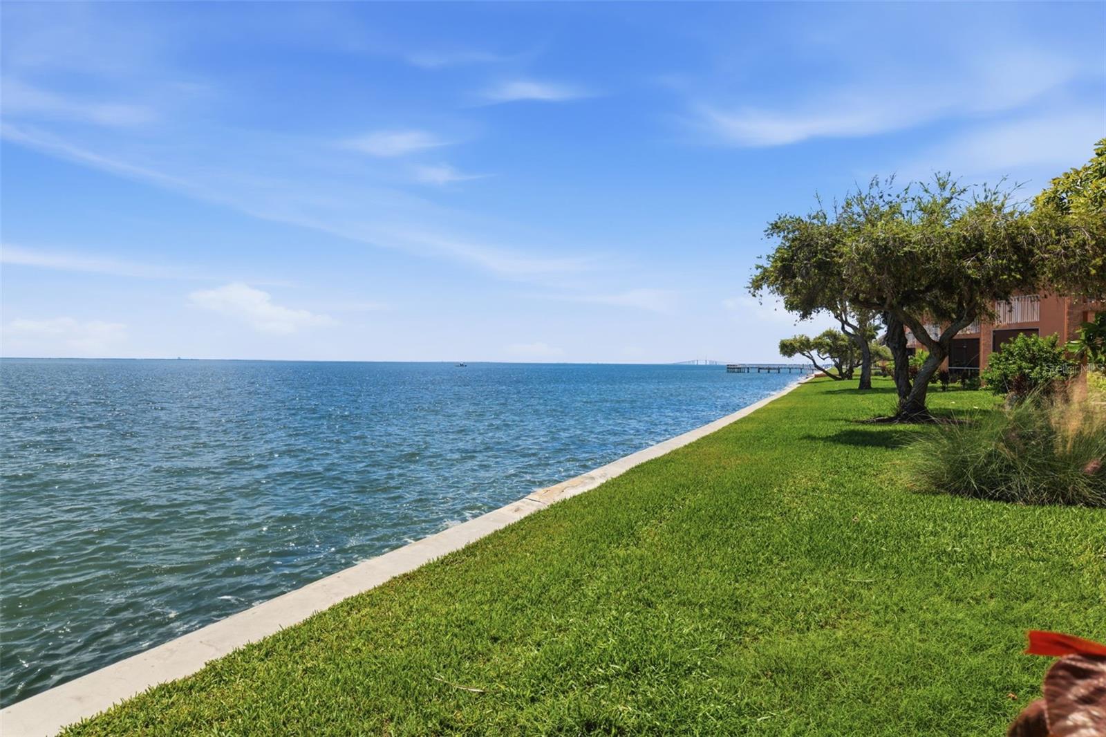 7430 SUNSHINE SKYWAY LANE S, #901, St Petersburg, FL 33711