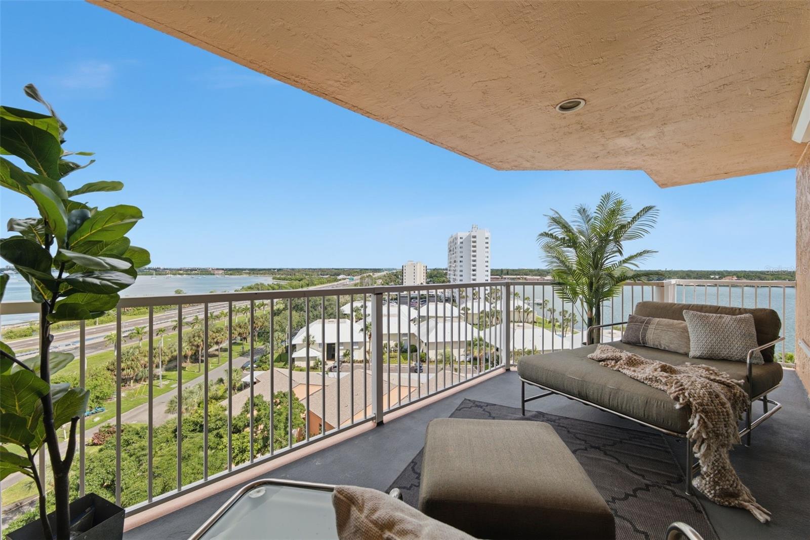 7430 SUNSHINE SKYWAY LANE S, #901, St Petersburg, FL 33711