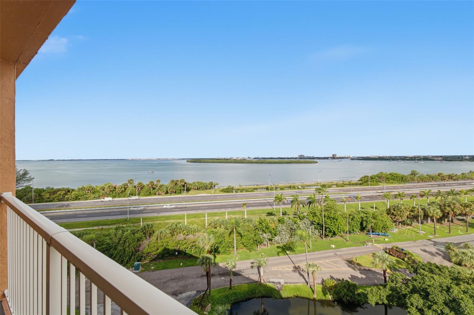 7430 SUNSHINE SKYWAY LANE S, #901, St Petersburg, FL 33711