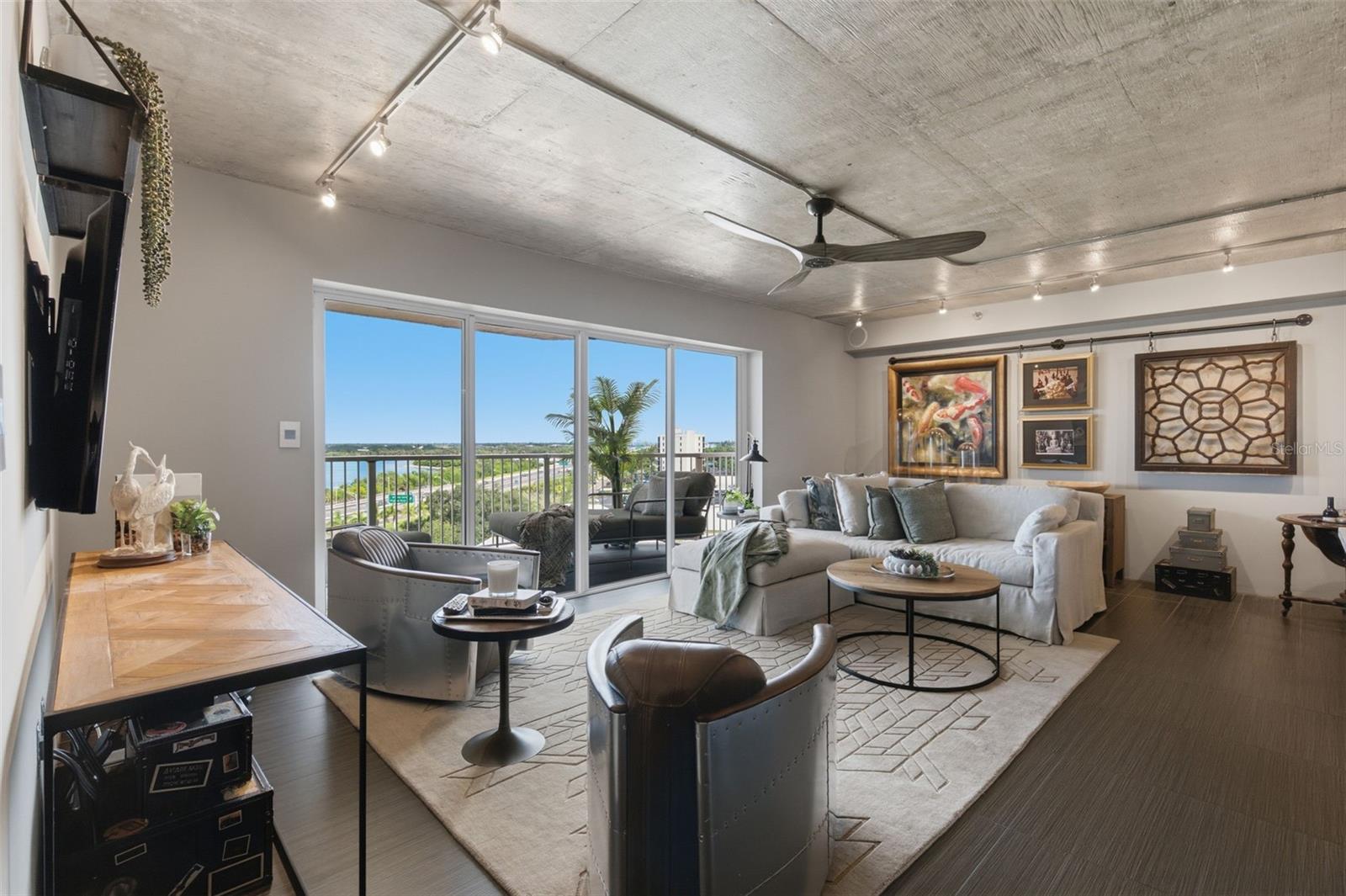 7430 SUNSHINE SKYWAY LANE S, #901, St Petersburg, FL 33711