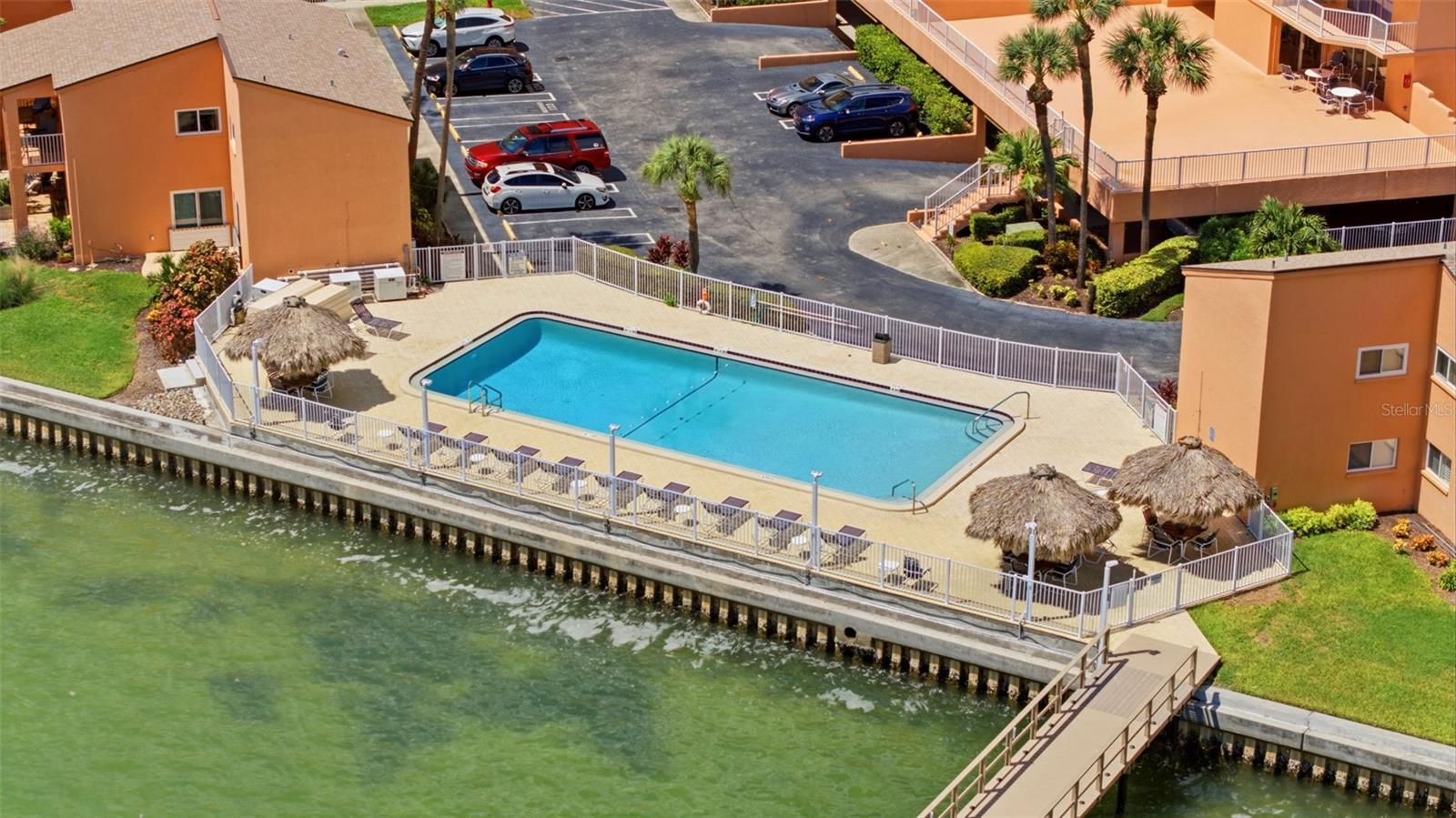 7430 SUNSHINE SKYWAY LANE S, #901, St Petersburg, FL 33711