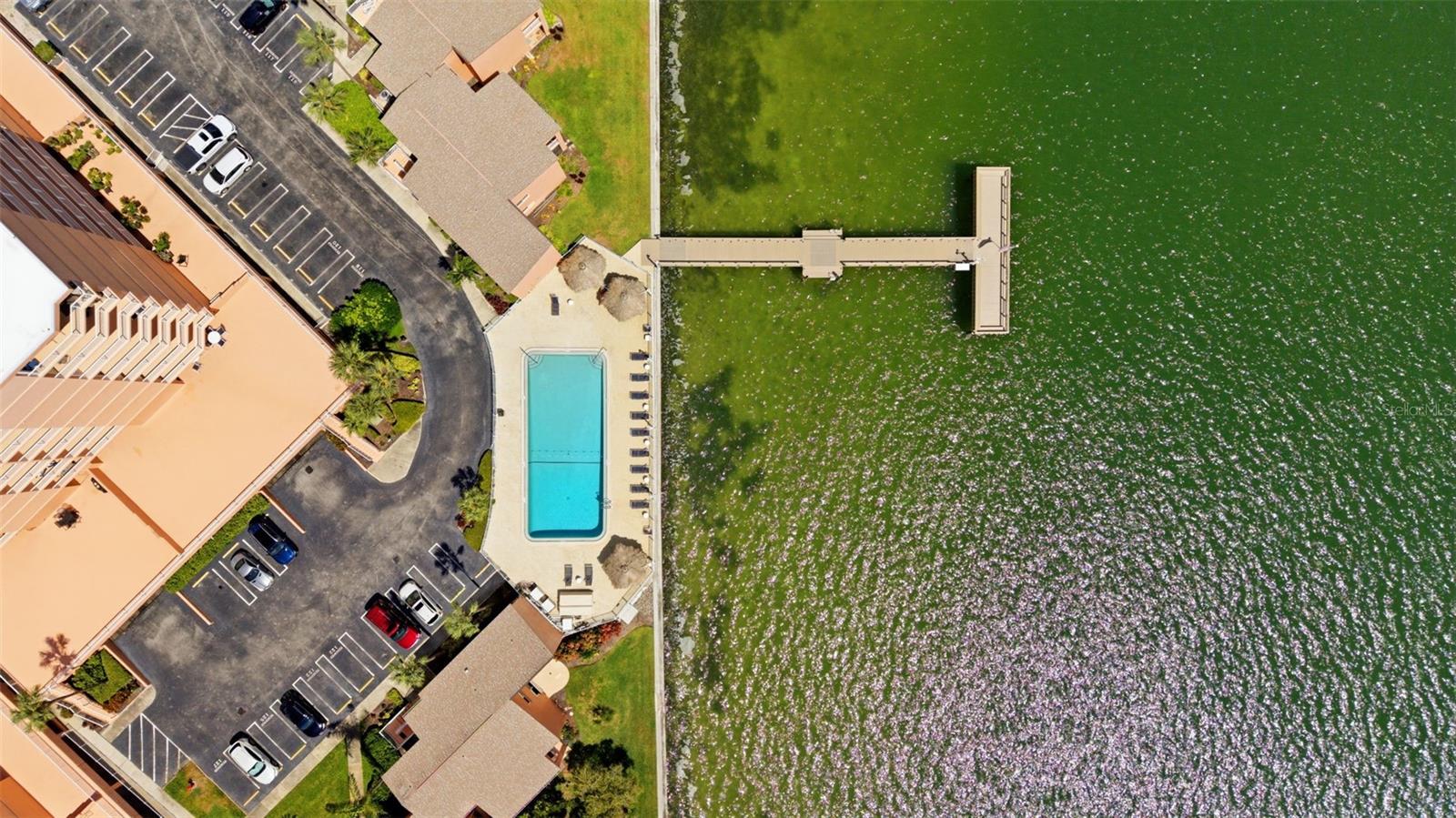 7430 SUNSHINE SKYWAY LANE S, #901, St Petersburg, FL 33711