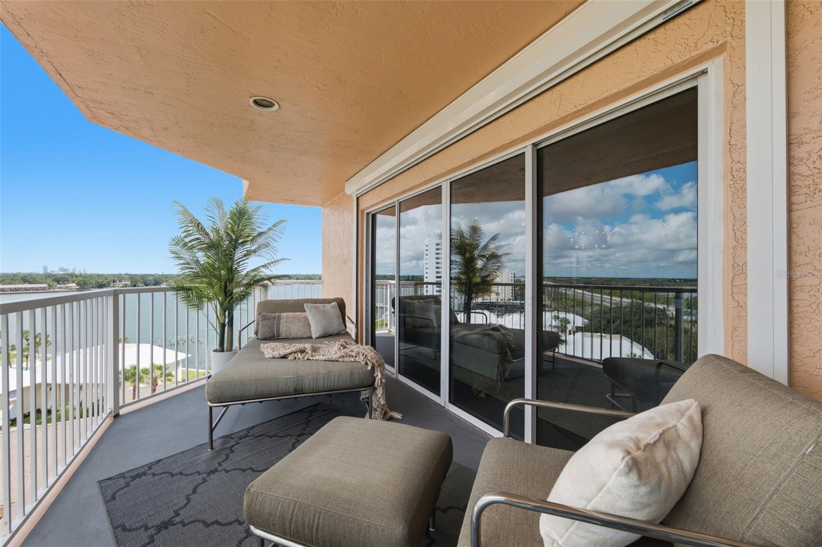 7430 SUNSHINE SKYWAY LANE S, #901, St Petersburg, FL 33711