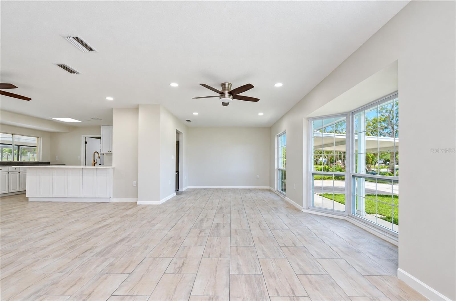 8013 W ELM STREET, Tampa, FL 33615