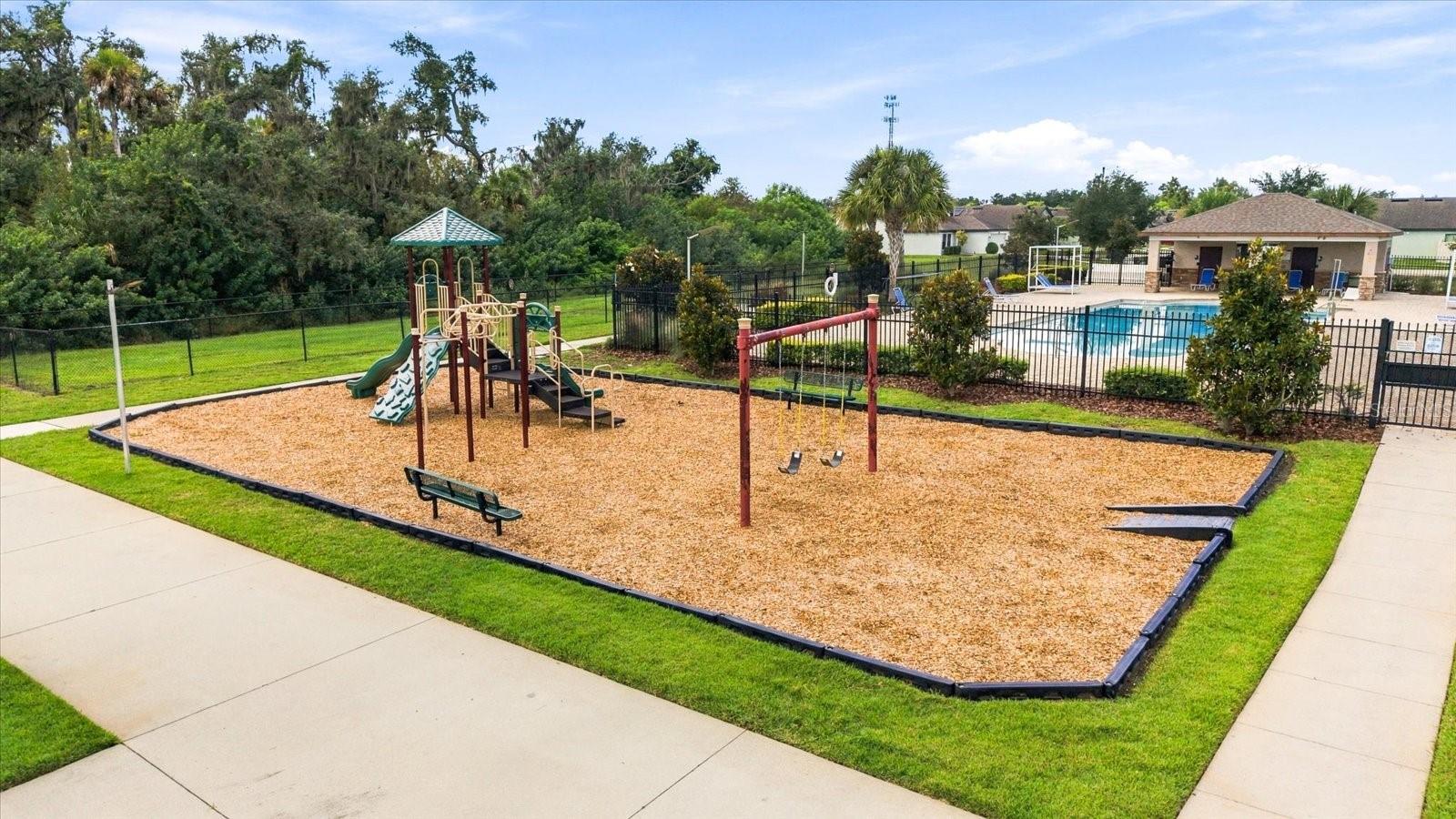 810 CHATHAM WALK DRIVE, Ruskin, FL 33570