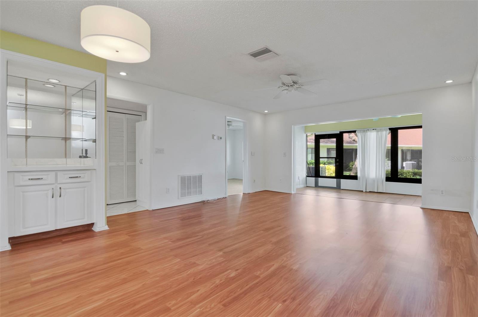 2569 LAURELWOOD DRIVE, #11B, Clearwater, FL 33763