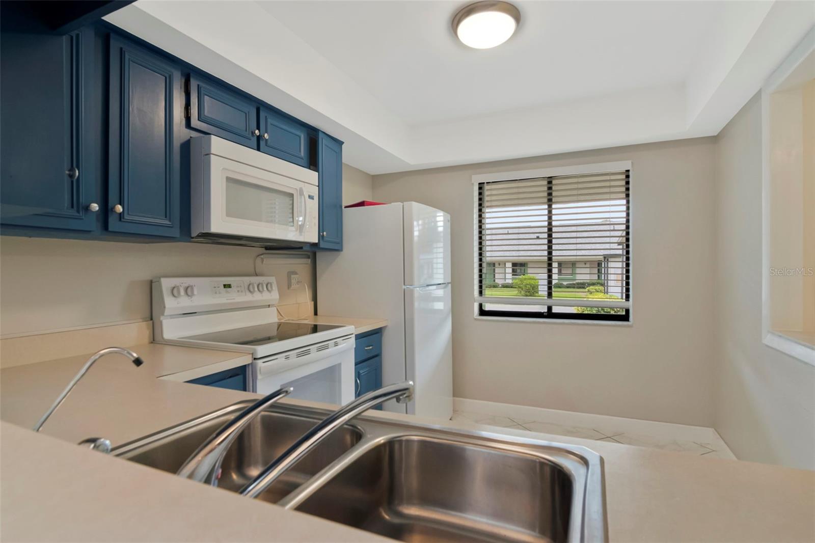2569 LAURELWOOD DRIVE, #11B, Clearwater, FL 33763