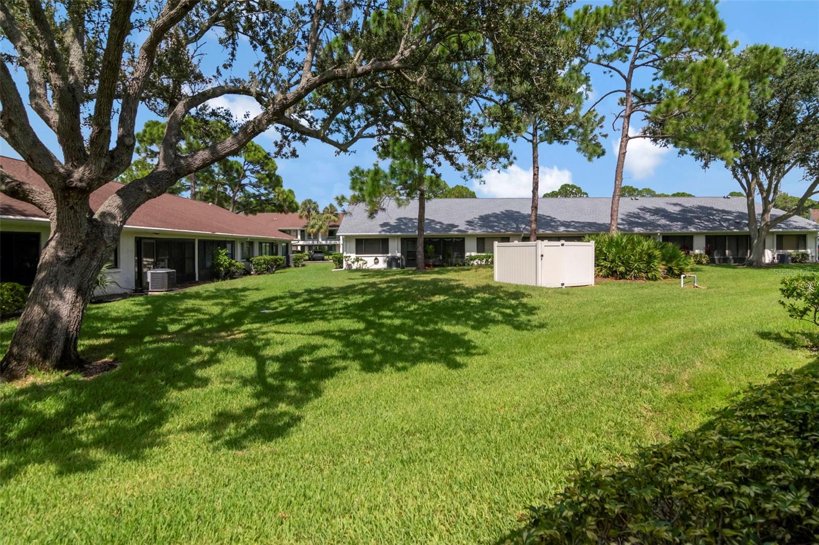 2569 LAURELWOOD DRIVE, #11B, Clearwater, FL 33763
