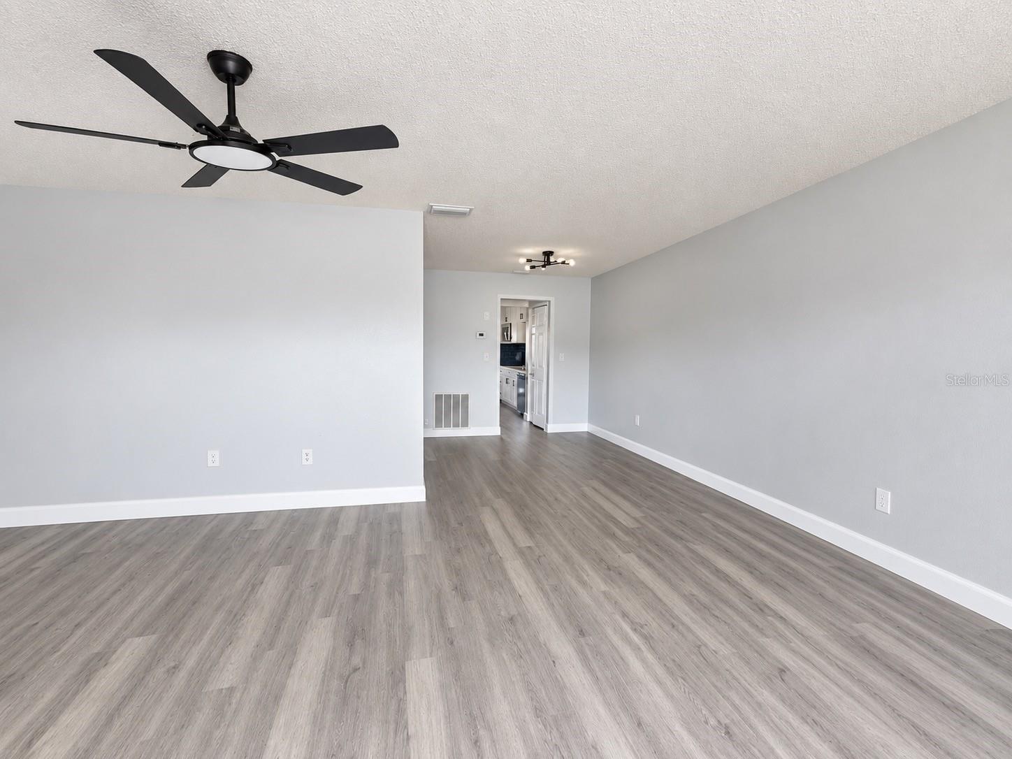 5925 TERRACE PARK DR N, #209, St Petersburg, FL 33709