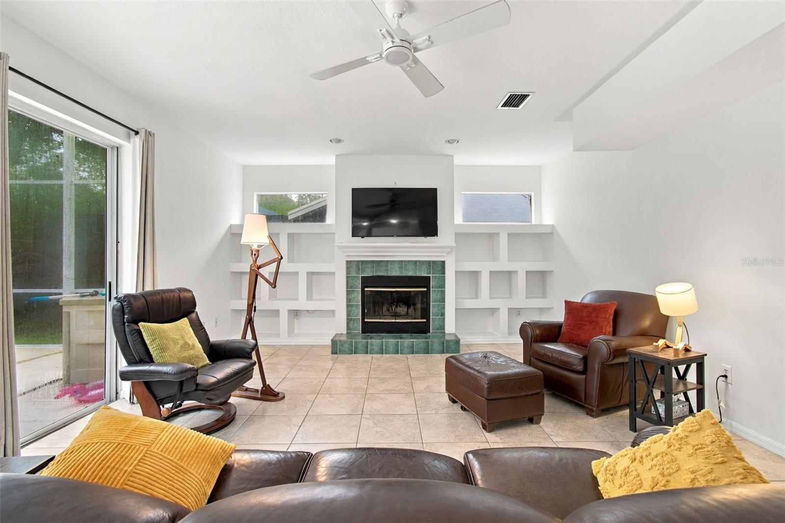 8102 STONEFIELD, Tampa, FL 33635