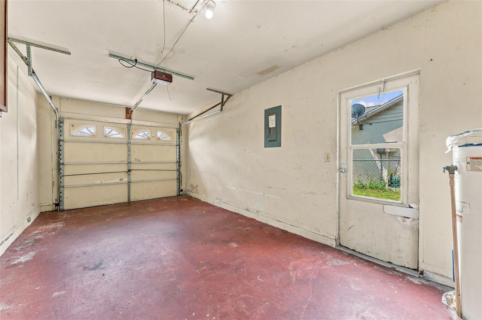 1-Car Garage