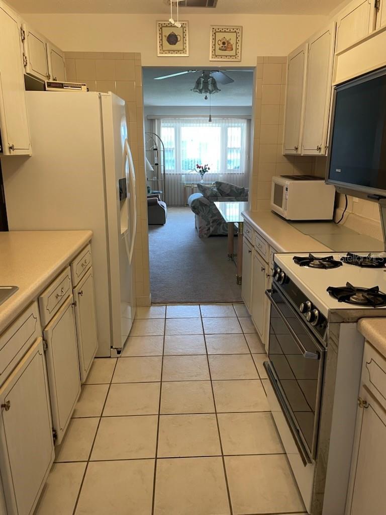 5247 81ST STREET N, #5, St Petersburg, FL 33709 5247 81ST STREET N, #5, St Petersburg, FL 33709
