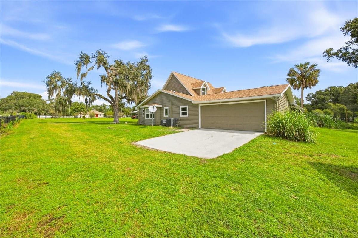 3717 FUTCH LOOP, Plant City, FL 33566