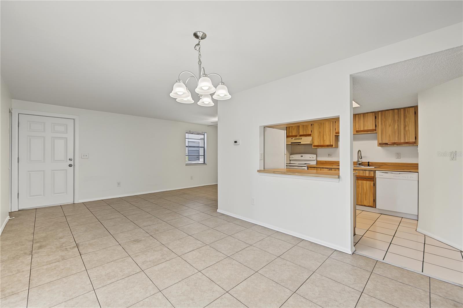 127 CAMPHOR DRIVE, #E, Oldsmar, FL 34677