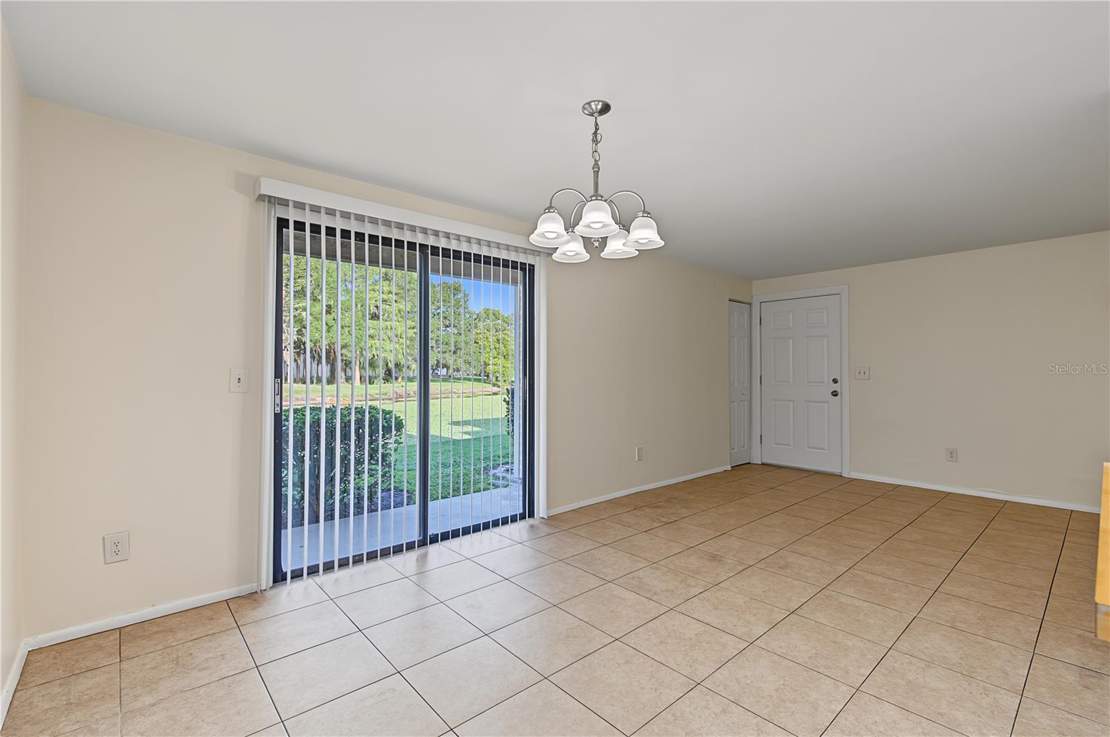 127 CAMPHOR DRIVE, #E, Oldsmar, FL 34677 127 CAMPHOR DRIVE, #E, Oldsmar, FL 34677