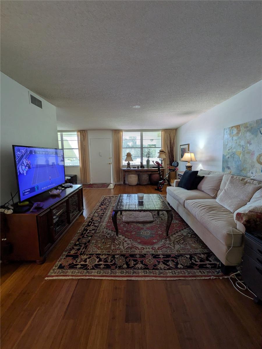 4885 1ST STREET NE, #216, St Petersburg, FL 33703