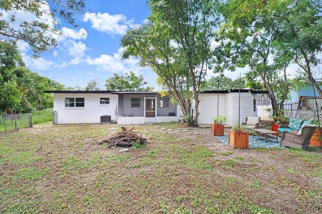 124 EDGEWATER DRIVE, Winter Haven, FL 33881