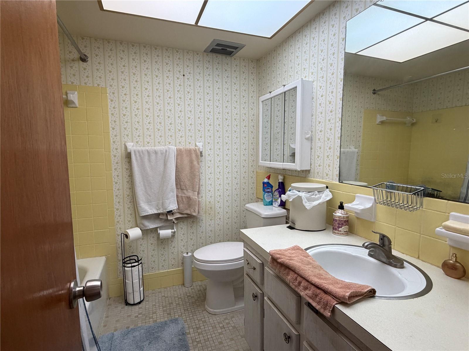 1220 57TH STREET N, #101C, St Petersburg, FL 33710