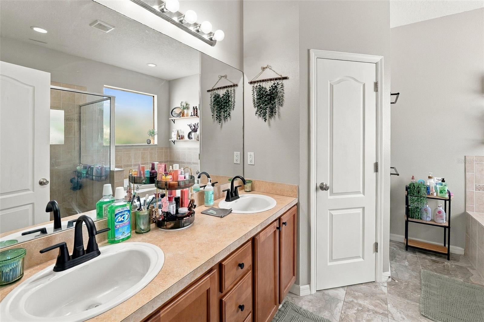 9808 CARR ROAD, Riverview, FL 33569