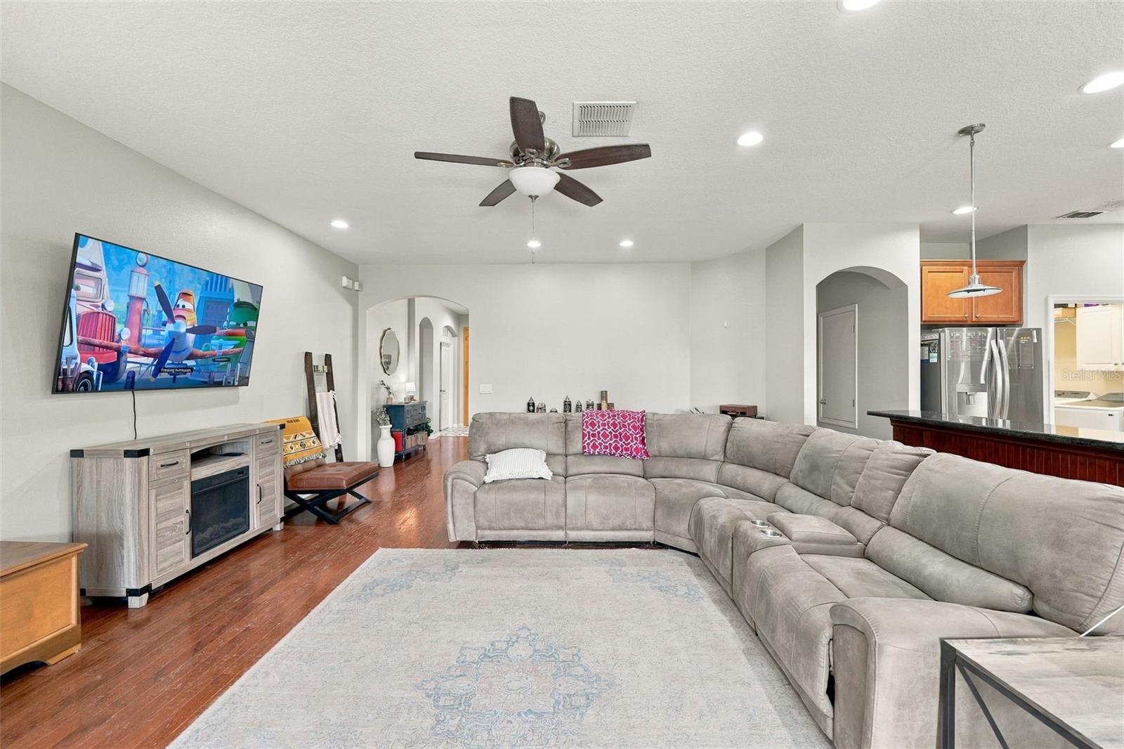 9808 CARR ROAD, Riverview, FL 33569
