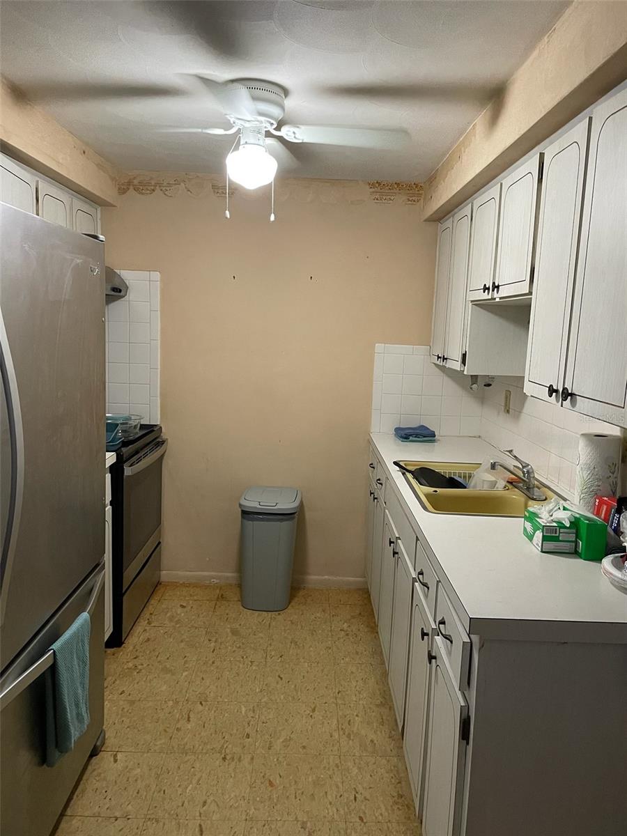 Kitchen, newer refrigerator and stove.
