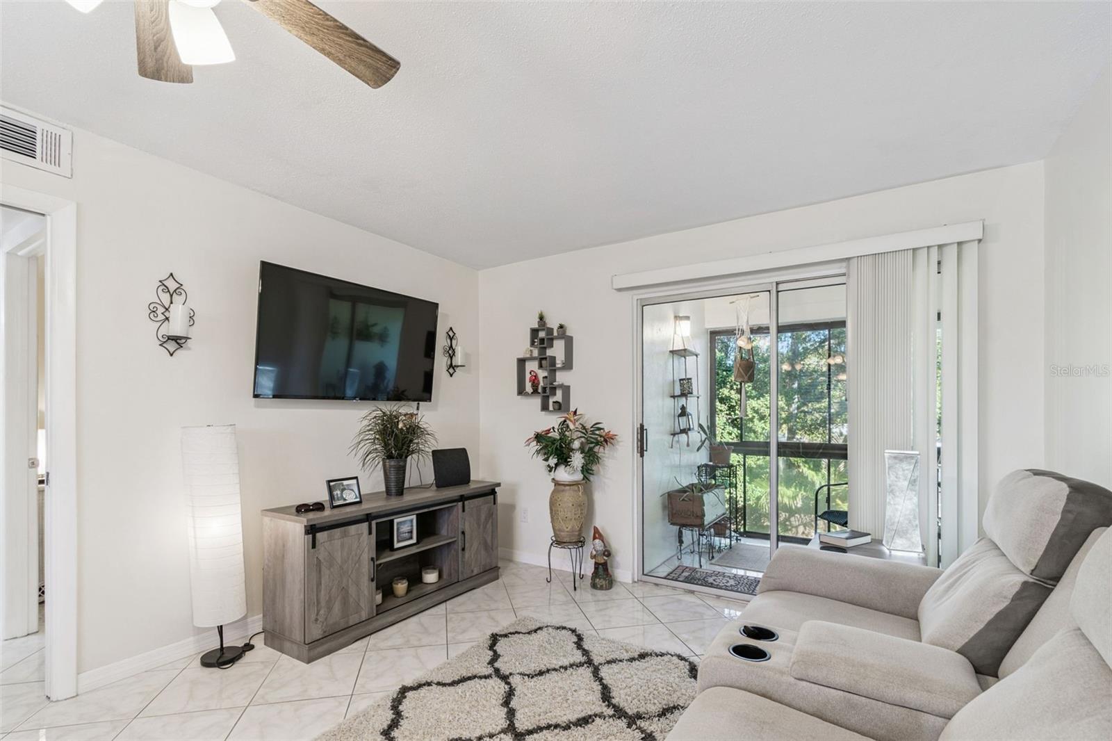 2750 E BAY DRIVE, #12B, Largo, FL 33771