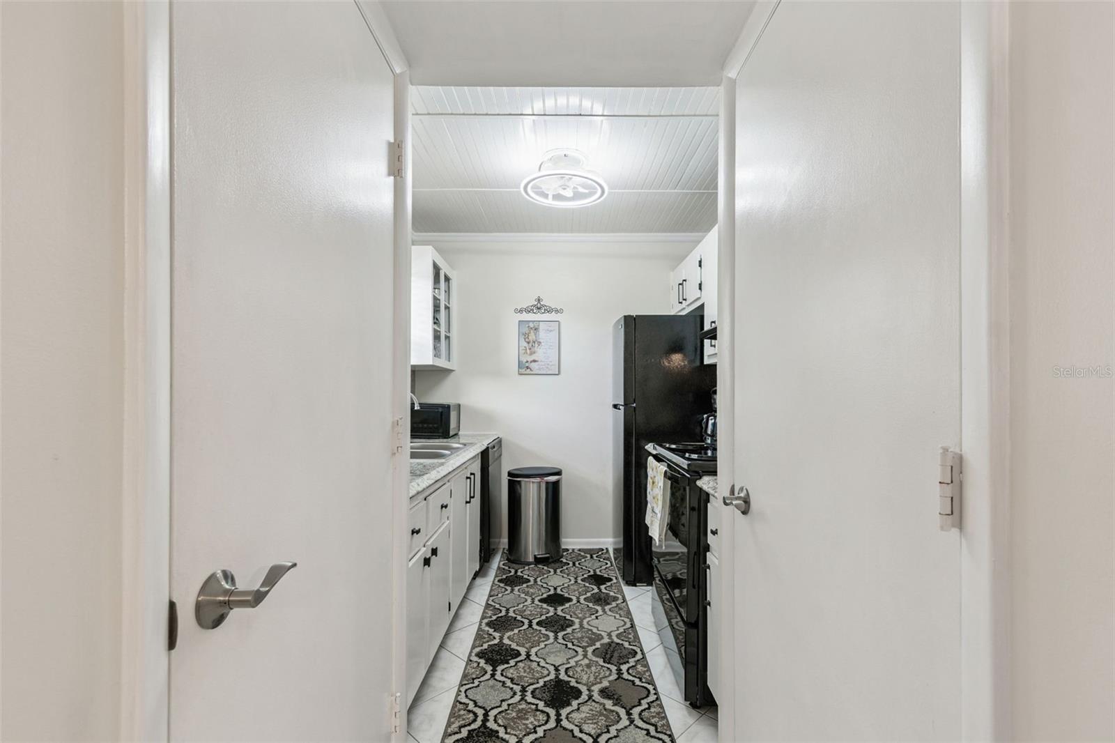 2750 E BAY DRIVE, #12B, Largo, FL 33771
