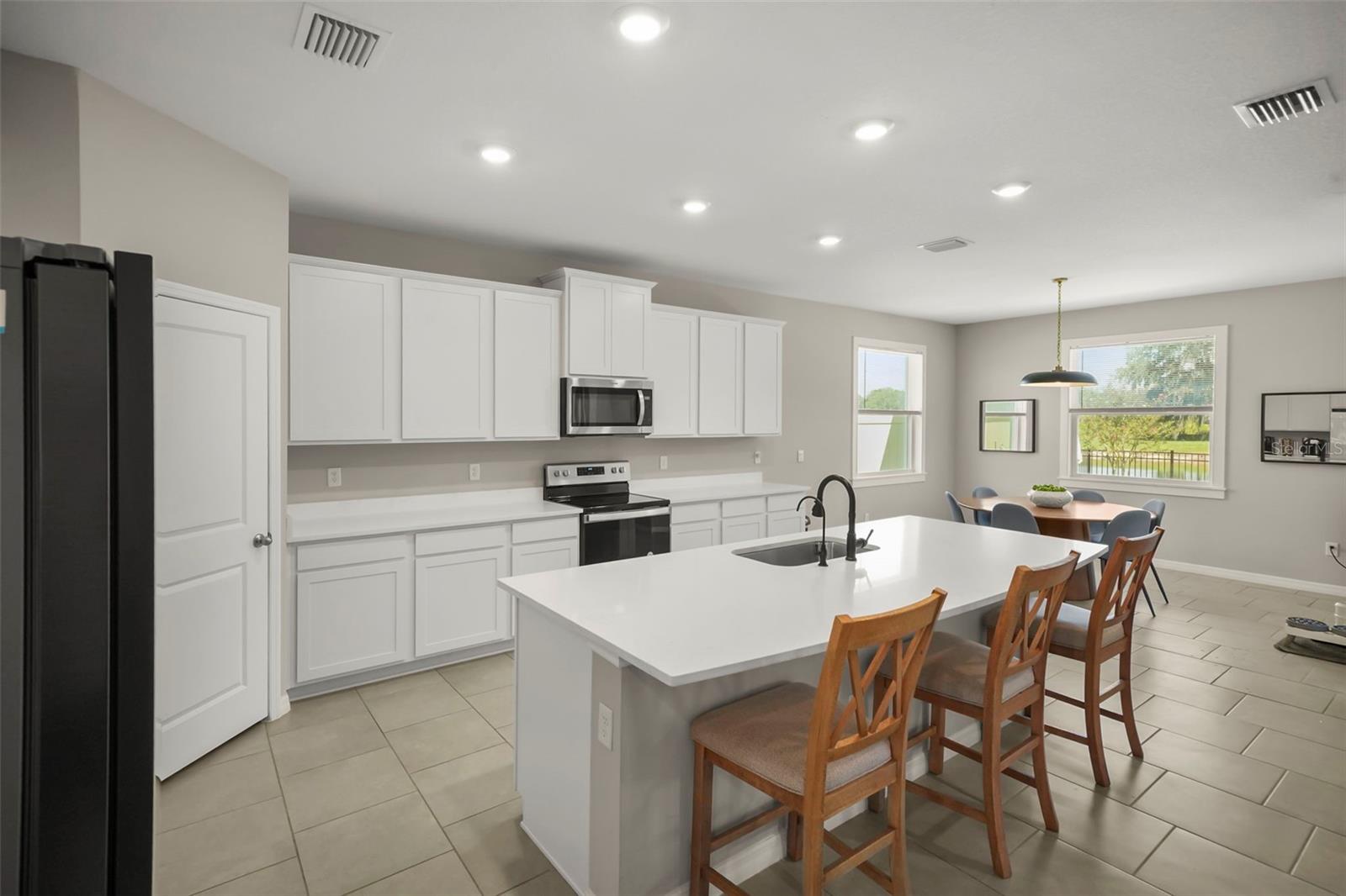 6016 WANDERING WILLOW DRIVE, Wesley Chapel, FL 33545