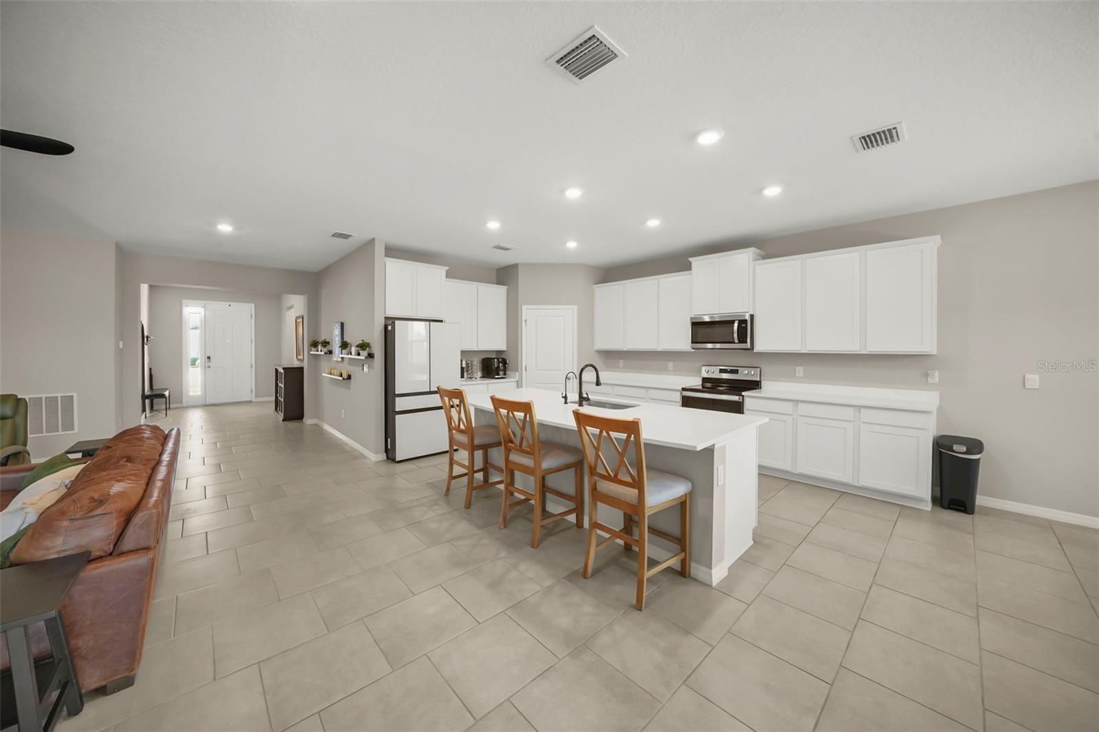 6016 WANDERING WILLOW DRIVE, Wesley Chapel, FL 33545