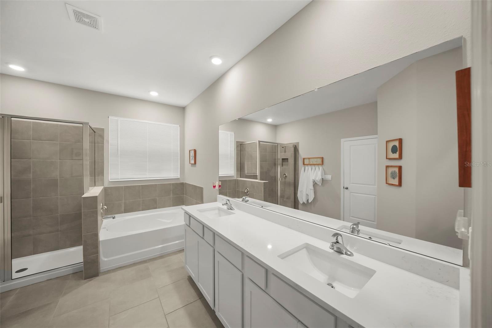 6016 WANDERING WILLOW DRIVE, Wesley Chapel, FL 33545