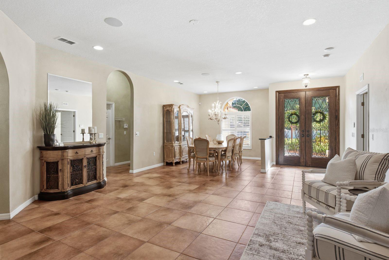 580 S FLORIDA AVENUE, Tarpon Springs, FL 34689